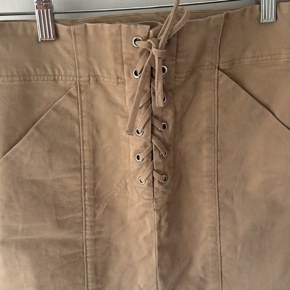 ALC khaki skirt with lace up front detail - Picture 4 of 4